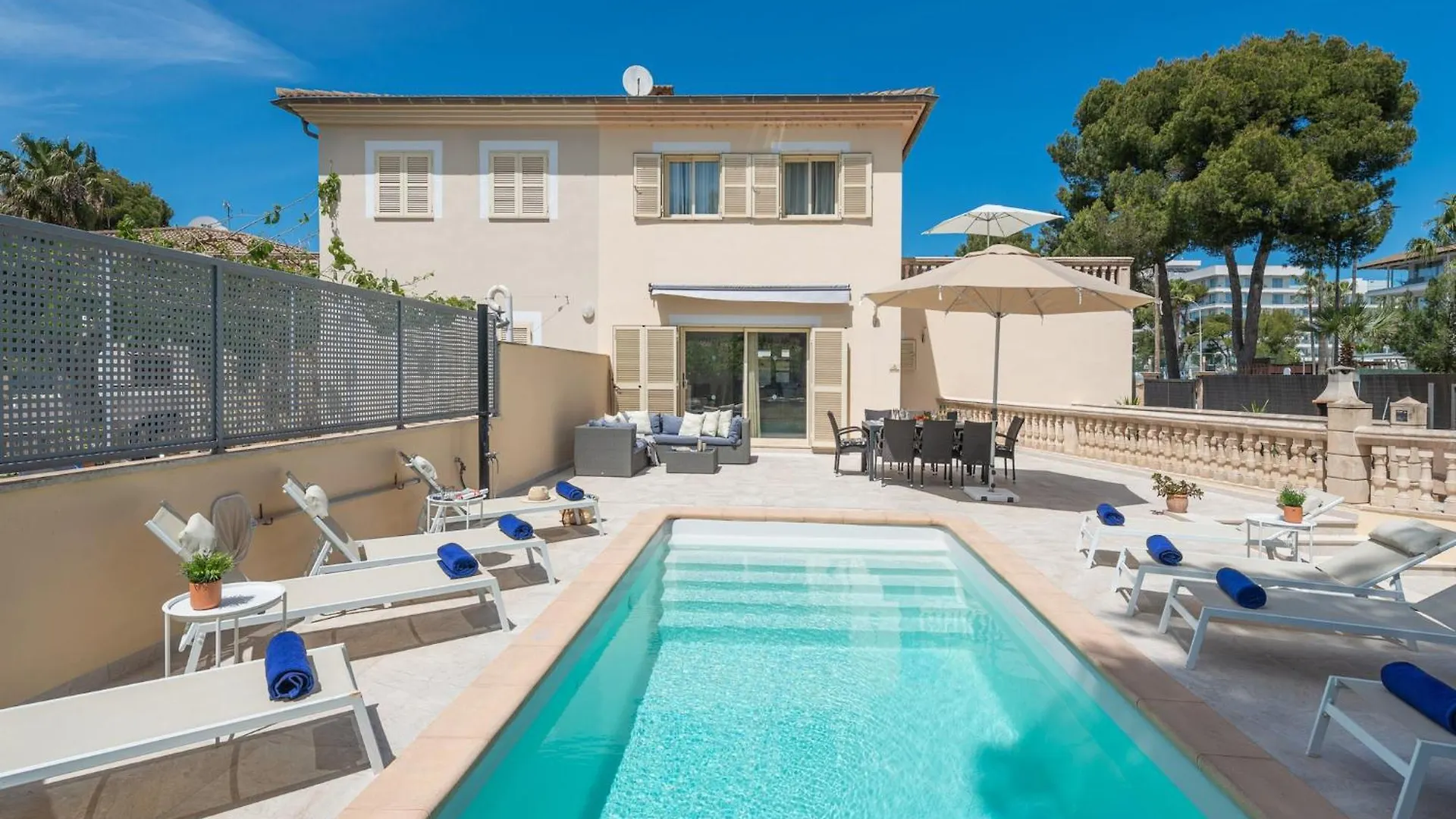 Stunning Holiday Home In Playa De Muro 0*,