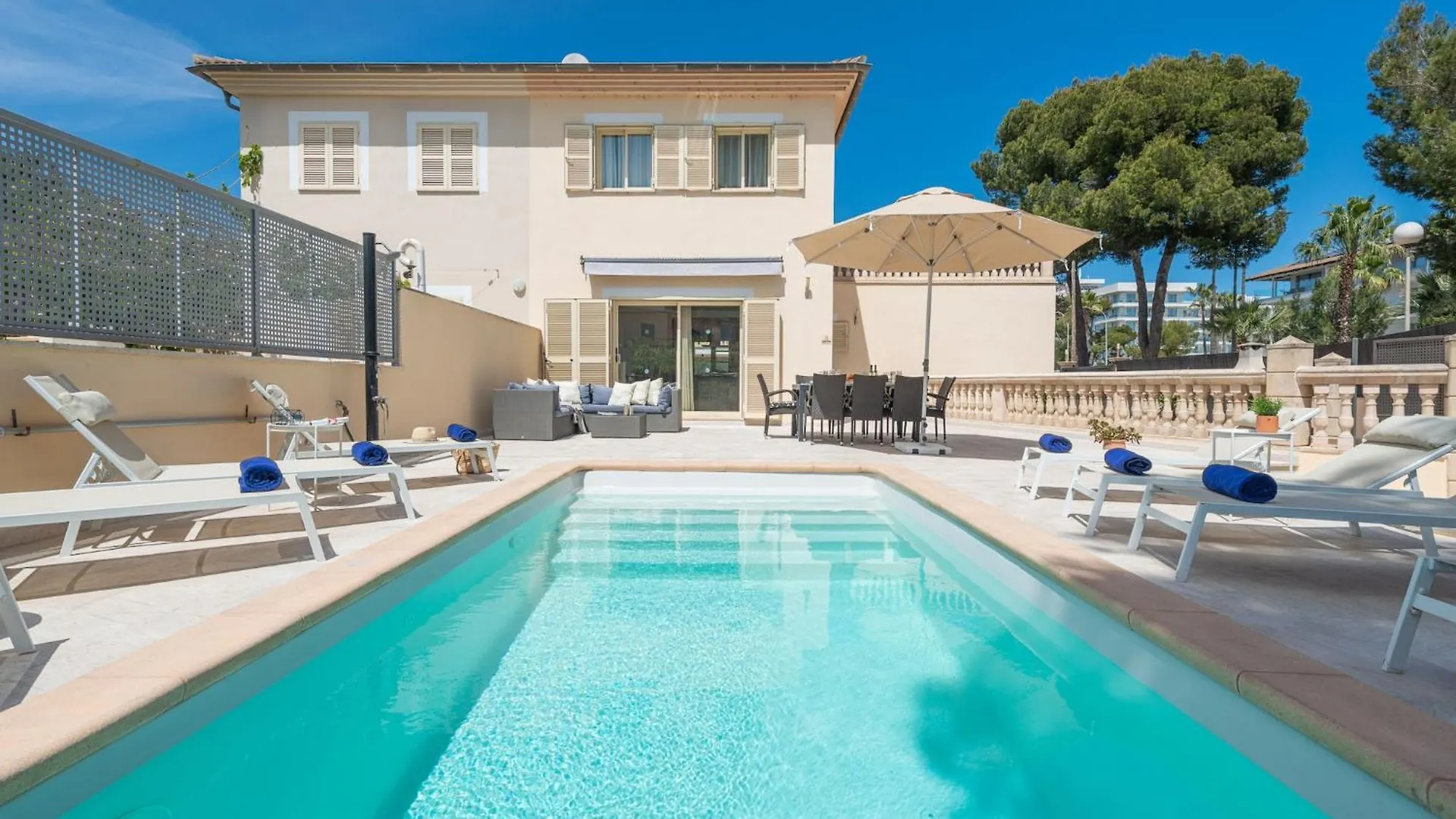 Stunning Holiday Home In Playa De Muro